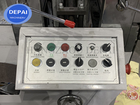 Machine de découpe à plat haute vitesse pour étiquettes adhésives avec fonctions d'estampage, de perforation et de refendage pour étiquettes code-barres et étiquettes vierges