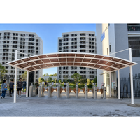 Özel Tasarım Alüminyum Araba Parkı Çatı Kaplaması Modern Tasarım Çift Bölmeli Su Geçirmez Dayanıklı Park Yeri Arka Bahçe Araba Barınağı