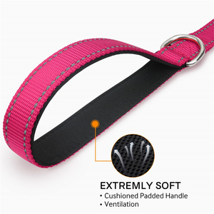 Fabricantes Oem Alta Qualidade Logotipo Personalizado Punho Acochoado Reflexivo Nylon <span class=keywords><strong>Dog</strong></span> Pet Chumbo Trelas <span class=keywords><strong>Dog</strong></span> Lead - Product Image 4