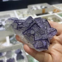 Vente en gros de grappes de cristal de fluorite naturelle à veines violettes, spécimens bruts en forme de treillis, collection de minéraux cubiques en provenance de Chine