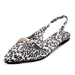 Sandales plates à bout pointu pour femmes, grande taille 45, imprimé léopard, à bride arrière, coupe large, ornements métalliques - Product Image 2