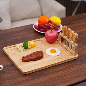 ชุดเขียงไม้ไผ่พร้อมที่วางมีดสำหรับใช้ในครัว - Product Image 3