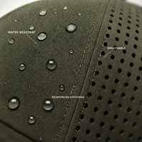 Maßgefertigte 6-Panel Perforierte Baseballkappe Wasserabweisend Schnelltrocknend UPF 50 Verstellbar 56-62cm Outdoor Laufkappe OEM Großhandel Niedriger MOQ