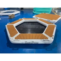 Dock flottant hexagonal gonflable KeepFuns avec zone ouverte pour la navigation |   Plancher en EVA imitation teck |   Plateforme aquatique stable pour yachts et loisirs