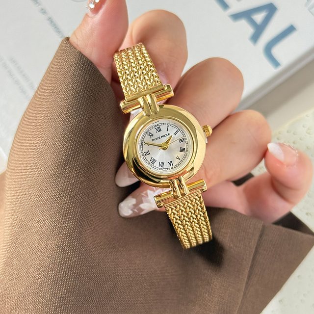 Vintage Roman Dial Watch for Women Gold Steel Strip Quartz Watch Antique Art Watch