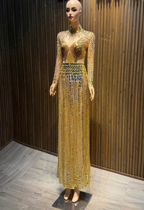 Robe longue en soie de luxe pour femmes, à manches longues, avec embellissement en strass haut de gamme, fabriquée au Vietnam - Product Image 5