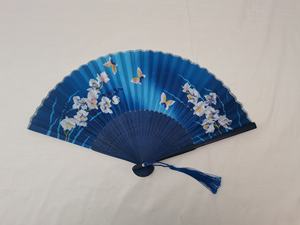 Éventail à main pliant pour femmes pour mariages 8.27 \ "(21CM) éventails à main de style amour en bois de bambou sculpté en soie - Product Image 3