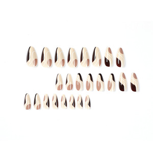 Uñas Postizas Acrílicas de Alta Calidad, Color Marrón y Blanco Retro, Largo Medio, Venta al Por Mayor - Product Image 2