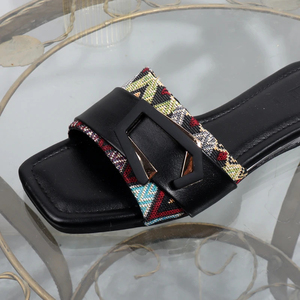 2026 Summer Luxurious <b>Slippers</b> for Women Fashion Flat Bottom Versatile Outdoor Beach Sandals - Product Image 4
