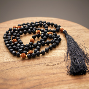 Collar de Oración Rudraksha Anudado a Mano con 108 Cuentas |   Yoga Mala - Product Image 1