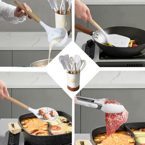 Wholesale Korean Unique Sustainable Baking Tool Accessories Wooden Handle <strong>Kitchen</strong> <strong>Stuff</strong> Non-Stick Silicone <strong>Kitchen</strong> Utensil Set - Product Image 5