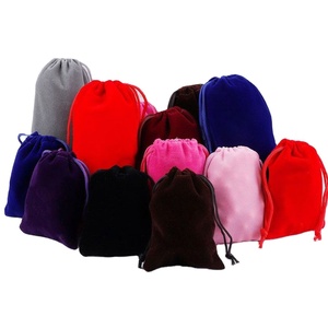 Vente en gros de pochettes en velours personnalisées avec logo, sacs en velours à cordon pour bijoux, pour cadeaux - Product Image 1