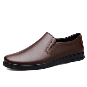 Baskets Chunky Dad grises, blanches et noires avec empeigne en mesh et daim, semelle intermédiaire ondulée, chaussures décontractées streetwear pour hommes et femmes - Product Image 1