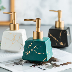 Hôtel Clubhouse Art Déco Design Céramique Désinfectant pour les Mains Gel de <span class=keywords><strong>Bain</strong></span> Shampooing <span class=keywords><strong>et</strong></span> Lotion Presse Bouteilles pour Mariage Salle de <span class=keywords><strong>Bain</strong></span> Fournitures - Product Image 4