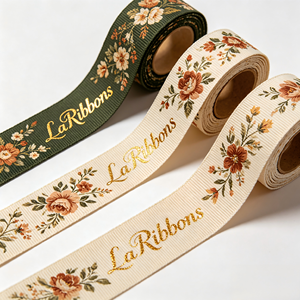 Ruban en satin imprimé floral vintage personnalisé avec logo doré, fabriqué au Vietnam, pour bouquets de mariage et emballages cadeaux - Product Image 2