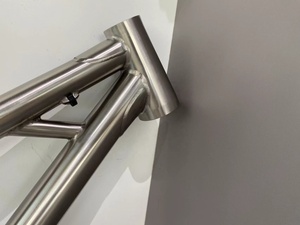 Telaio MTB in Titanio a Sospensione Completa per Ammortizzatore da 190mm - Product Image 2