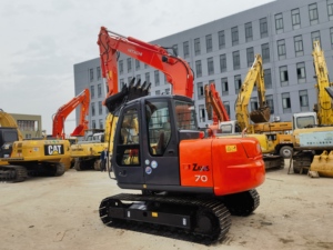 Excavatrice d'occasion Hitachi ZX70 de haute qualité d'occasion au Japon Mini pelle d'occasion de 7 tonnes Hitachi zx70 à vendre - Product Image 5