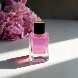 Service OEM : Créez votre propre marque de parfum unisexe 50 ml de style français haut de gamme, avec flacon personnalisé et étiquette privée. - Product Image 3