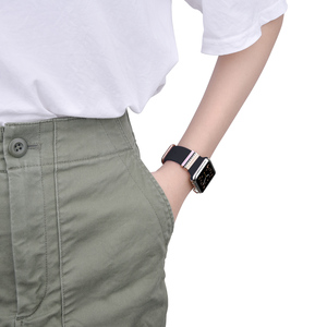 <span class=keywords><strong>Cinturino</strong></span> in Silicone Impermeabile Personalizzato per <span class=keywords><strong>Smartwatch</strong></span> 38mm-45mm con Fibbia in <span class=keywords><strong>Acciaio</strong></span> Inossidabile - Product Image 4