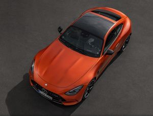 2025 Mercedes-<span class=keywords><strong>AMG</strong></span> <span class=keywords><strong>GT</strong></span> <span class=keywords><strong>63</strong></span> <span class=keywords><strong>S</strong></span> E Performance Prêt pour la piste Plug-In <span class=keywords><strong>Hybrid</strong></span> Coupé de luxe 4 places Carbone Aérodynamique Véhicule à énergies nouvelles - Product Image 4