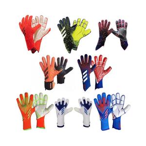 Nouvel arrivage <span class=keywords><strong>de</strong></span> gants <span class=keywords><strong>de</strong></span> gardien <span class=keywords><strong>de</strong></span> but en silicone haute densité pour le football, meilleure qualité et <span class=keywords><strong>prix</strong></span> abordable - Product Image 1