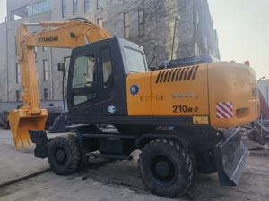 Haute qualité corée du sud Hyundai 210W-7 pelle sur pneus pelle seconde main terrassement Machine de travail d'occasion utilisé Original 210 à vendre - Product Image 6