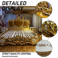 Hand geschnitzte Krone Royal Double Tufted Leder Kingsize-Bett Villa Home Designs Massive Holz betten King Size