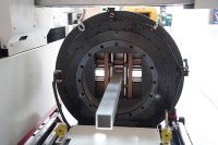 Machine de découpe laser à fibre métallique CNC pour le traitement des tubes, des plaques, de l'acier, de l'acier inoxydable et de l'aluminium