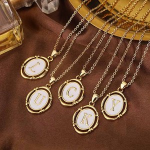 Collares con colgante inicial de 26 piezas, venta al por mayor, collar con letra ovalada de oro esmaltado blanco, regalo de cumpleaños para mamá y <span class=keywords><strong>novia</strong></span> - Product Image 2
