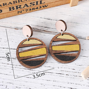 Pendientes de madera Pendientes colgantes redondos huecos geométricos para mujer Uionen 1114 - Product Image 4