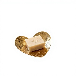 Porte-savon en métal en forme de cœur, plaqué or, design élégant, ensembles de salle de bain, support à savon décoratif, facile à nettoyer, décoration intérieure moderne - Product Image 1