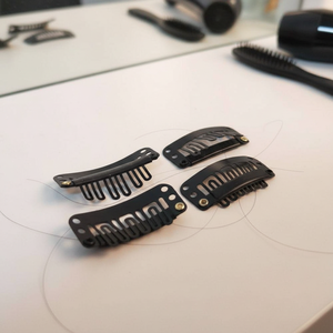 Pronto per la spedizione nero a forma di U per Extension Clip per parrucca da donna strumento a scatto - Product Image 1