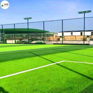 Césped Artificial Rectangular Verde Militar y Verde Esmeralda de Alta Densidad, Duradero para Cercas de Obras de Construcción - Product Image 2