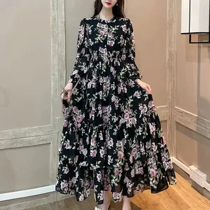 Robe musulmane abaya maxi à manches longues avec bouton sur le devant et imprimé floral