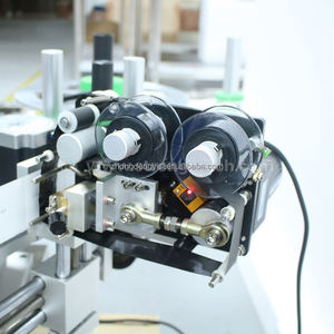 Machine d'étiquetage de bouteilles rondes entièrement automatique de bureau à grande vitesse, équipement d'étiquetage auto-adhésif pour sauce soja et vinaigre en plastique - Product Image 6