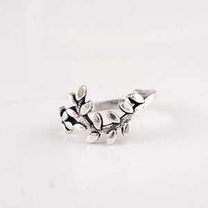 Best New Arrival Boho Leaf <b>Ring</b> Vintage Brass <b>Ring</b> Women Silver Plated Floral Vine Jewelry <b>Statement</b> <b>Ring</b> for Wholesale/OEM/ODM - Product Image 4