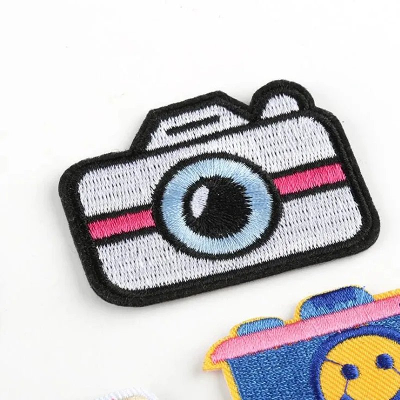 Patch de caméra de broderie autocollant de dessin animé réparation de vêtements bricolage repassage badge cousu