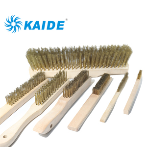 Brosses en fil <span class=keywords><strong>de</strong></span> cuivre et <span class=keywords><strong>de</strong></span> <span class=keywords><strong>laiton</strong></span> les plus populaires avec manche en bois pour l'industrie, certifiées ISO - Product Image 4