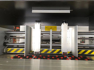 Machine automatique de dé<span class=keywords><strong>coupe</strong></span> et de pliage pour boîtes à pizza en carton ondulé ZHMY, machine de dé<span class=keywords><strong>coupe</strong></span> pour boîtes à pizza, découpeuse de carton ondulé <span class=keywords><strong>E</strong></span> Flute - Product Image 3