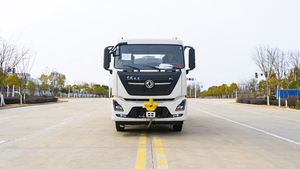 Camión de Aspersión Verde Diésel Dongfeng Tianlong 6X4 de 18500L, el Más Vendido a Nivel Mundial, con Bomba y Múltiples Opciones de Potencia - Product Image 4