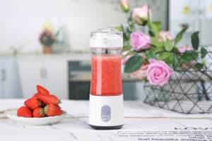 Licuadora Portátil con Cuchilla de Acero Inoxidable para Uso Doméstico, para Smoothies y Jugos Frescos - Product Image 6