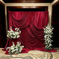 Rideau de fond de scène de mariage de luxe carré en velours ignifuge NFPA701 230g pour système de drapé sur tuyaux, décoration de scène et d'événements