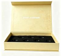 Boîte cadeau magnétique personnalisée en carton rigide pour chocolats et macarons, avec estampage argenté et insert en mousse EVA pour emballage de bonbons et friandises de fêtes