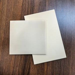 ALN 알루미나 세라믹 스페이서 블록 시트 기재 산업용 부품 3300-3600 Mpa 압축 강도 1600C 최대 온도 250-270T - Product Image 1