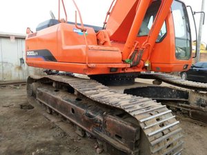 30 ton used Doosan heavy duty excavator DH300LC-7 at low price for sale - Product Image 4