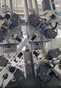 Centro de Fabricación de Puertas y Ventanas de Alta Velocidad y Fácil Manejo, de 4 Ejes y 4kw, para PVC/Aluminio/UPVC - Product Image 6