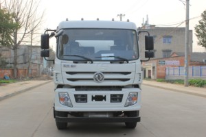 รถบรรทุกน้ำมันแบบขับเคลื่อนเต็มรูปแบบ รับน้ำหนักมาก ขนาด 15000-25000 ลิตร สำหรับขนส่งถังน้ำมัน ใช้ในงานก่อสร้างและเติมน้ำมัน - Product Image 3