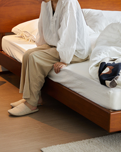 Nordic Style Solid Wood Box Bedroom Furniture With Wooden Headboard Large <b>Bed</b> <b>Frame</b> Manufacturer Wholesale MYC-82YY Modern Desig - Product Image 4