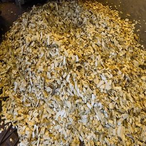 Broyeur à bois à disques robuste, capacité de 15 t/h, machine industrielle forestière pour le broyage des branches d'arbres et des bûches, avec une ouverture de 1700 mm - Product Image 2