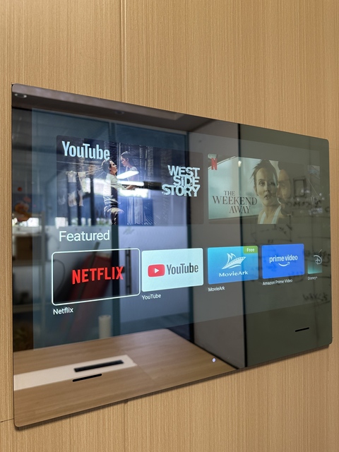 19 Inch HD Bathroom Mirror TV, High Nits Daylight Visible IP65 Waterproof Anti-Fog Wall Mount Android WiFi Crystal Clear Sound